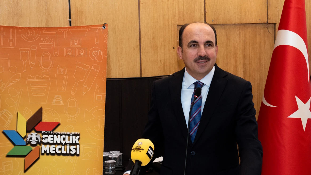 Büyükşehir Belediye Başkanı Altay, Selçuk Üniversitesi öğrencileriyle buluştu